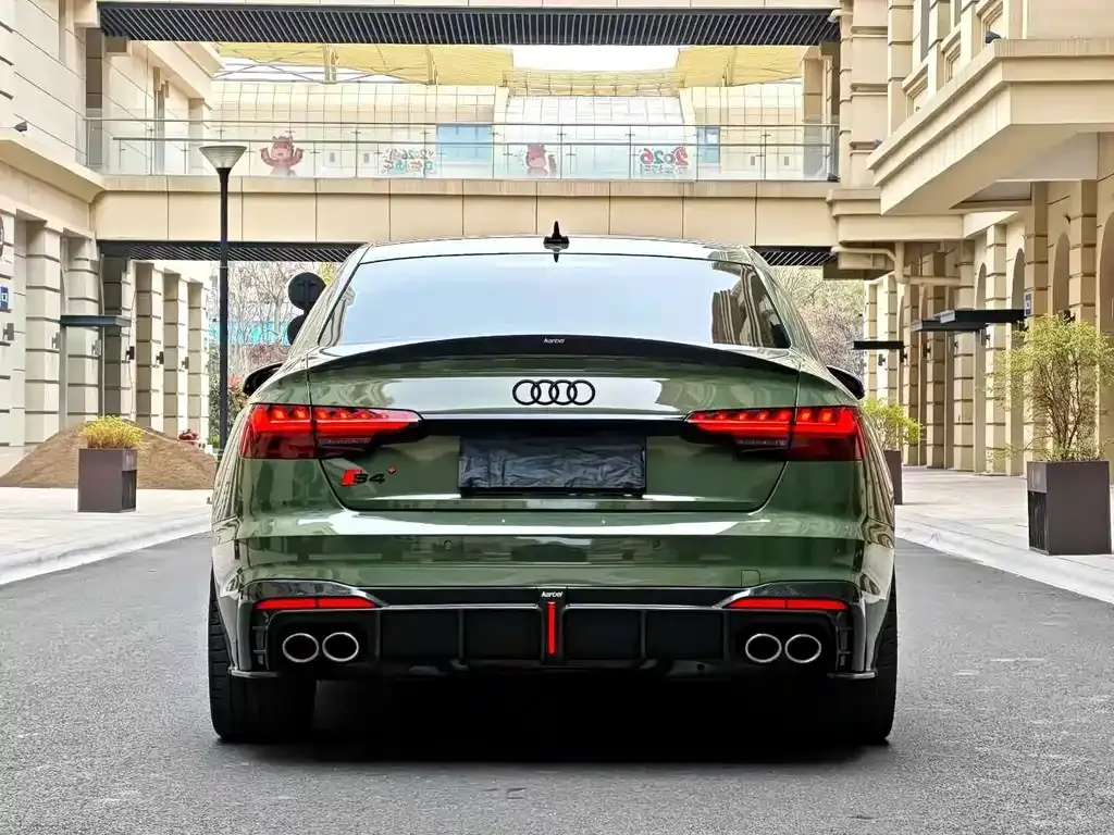 Audi S4 — фото 6