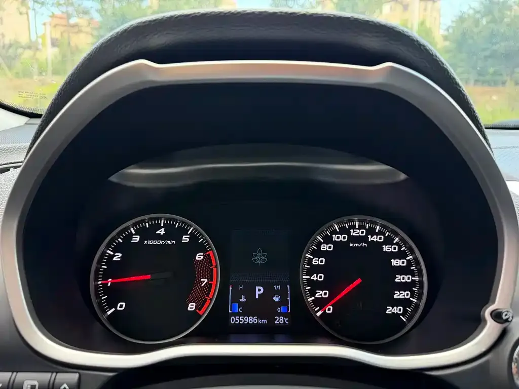 Mitsubishi Eclipse Cross — фото 9