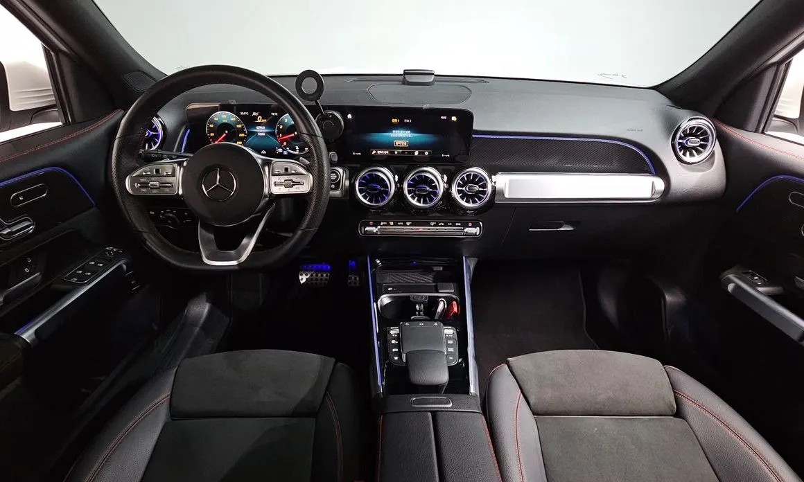 Mercedes-Benz GLB-Class — фото 10