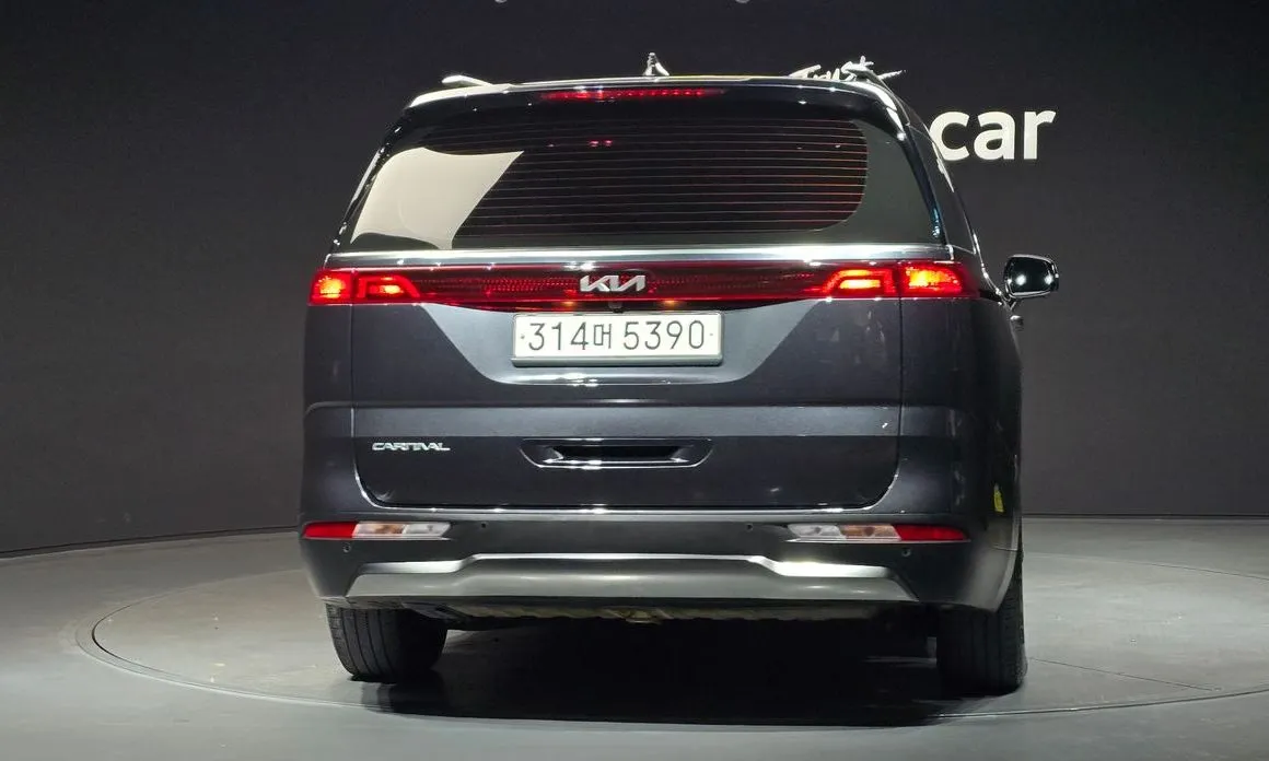 Kia Carnival — фото 3