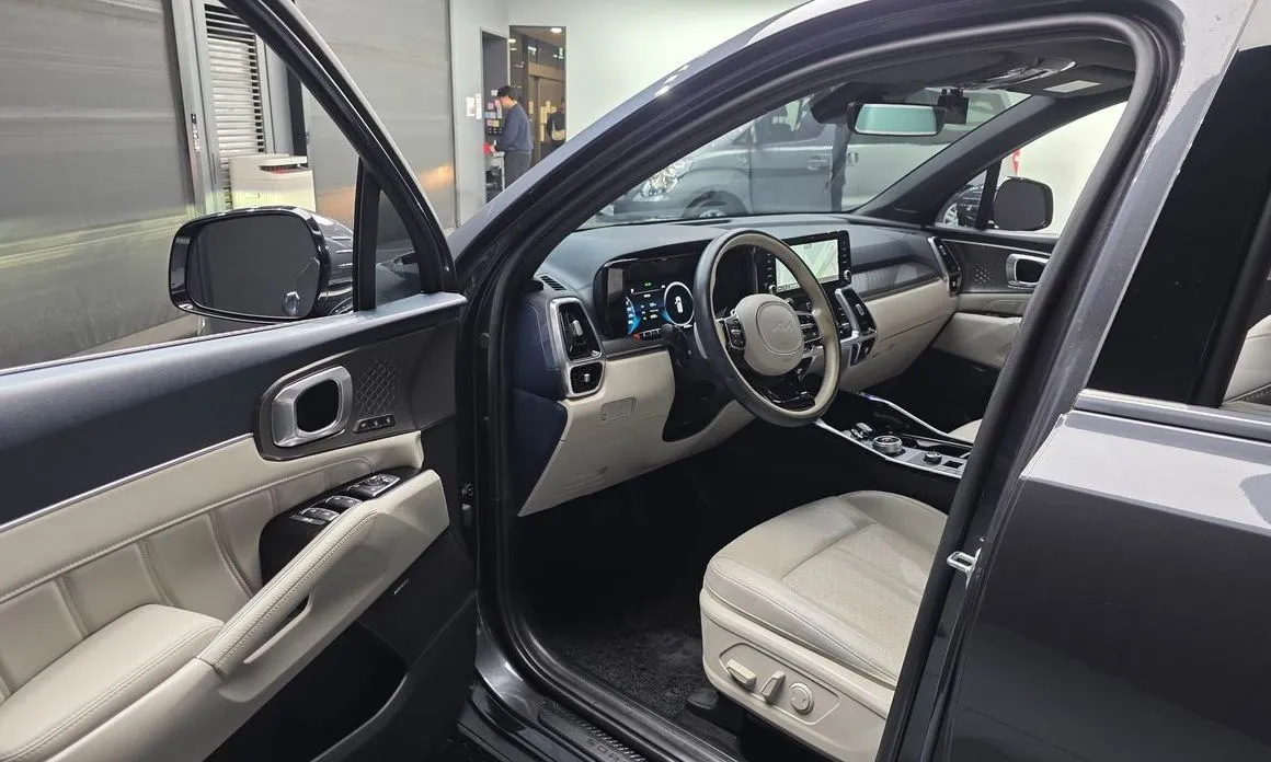 Kia Sorento — фото 9