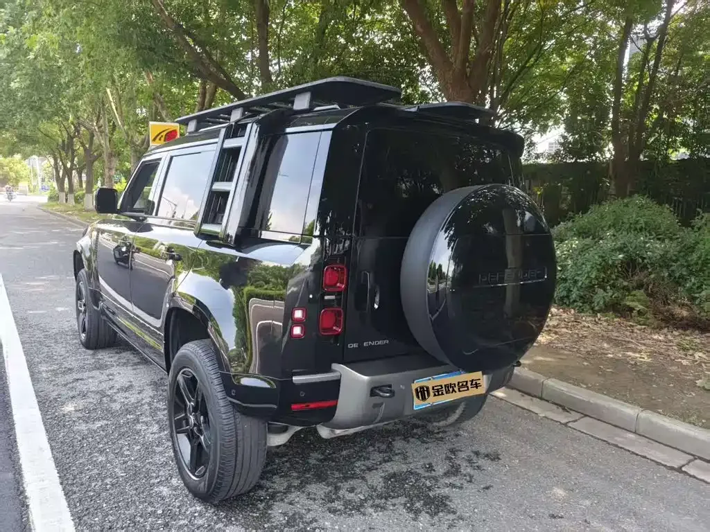 Land Rover Defender — фото 9