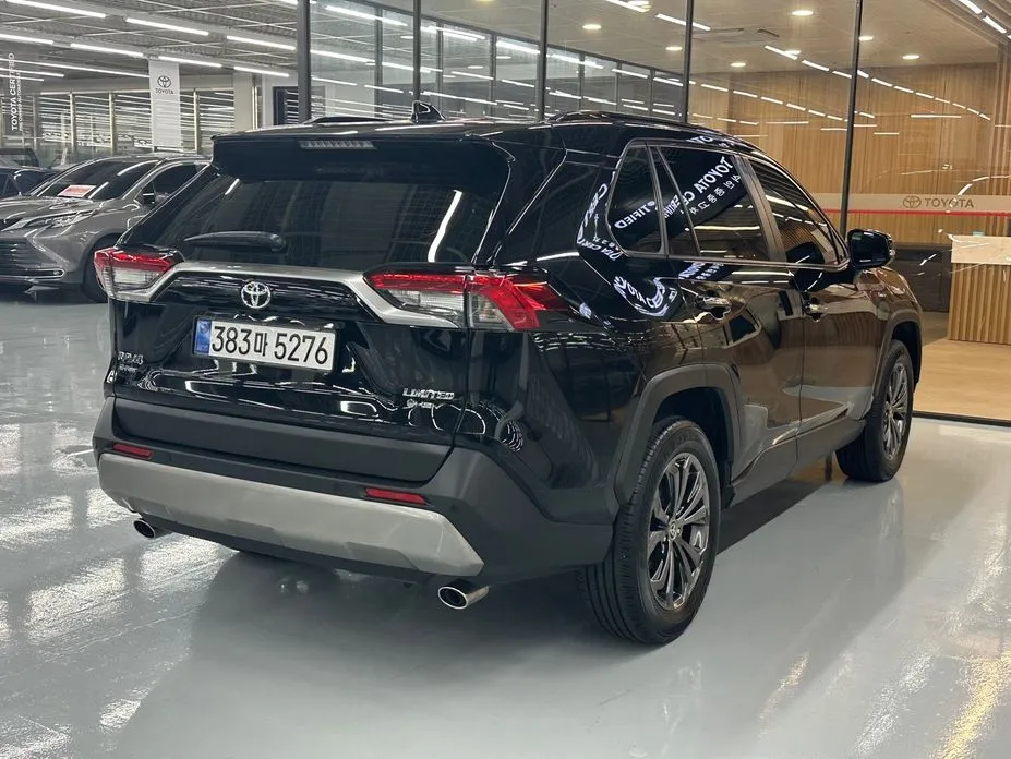 Toyota RAV4 — фото 10