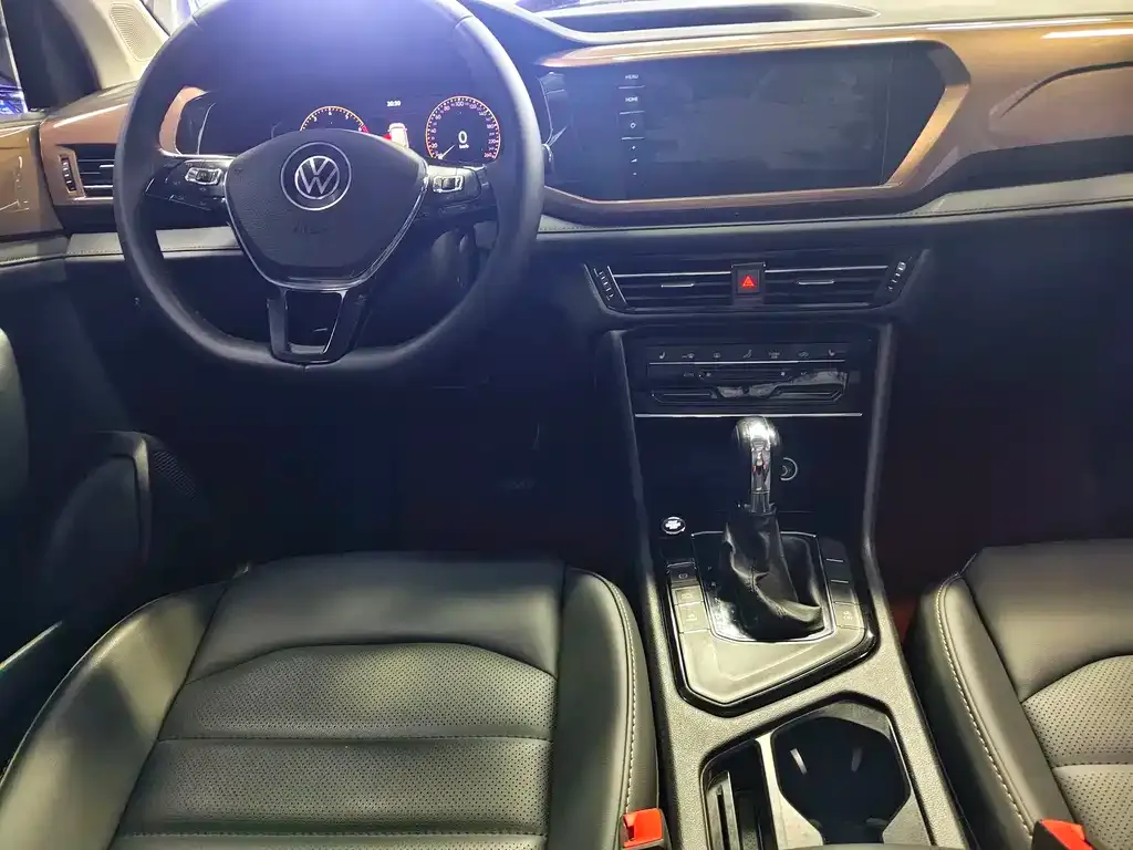 Volkswagen Tharu — фото 9