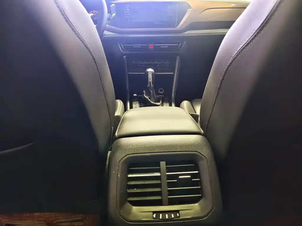 Volkswagen Tharu — фото 8