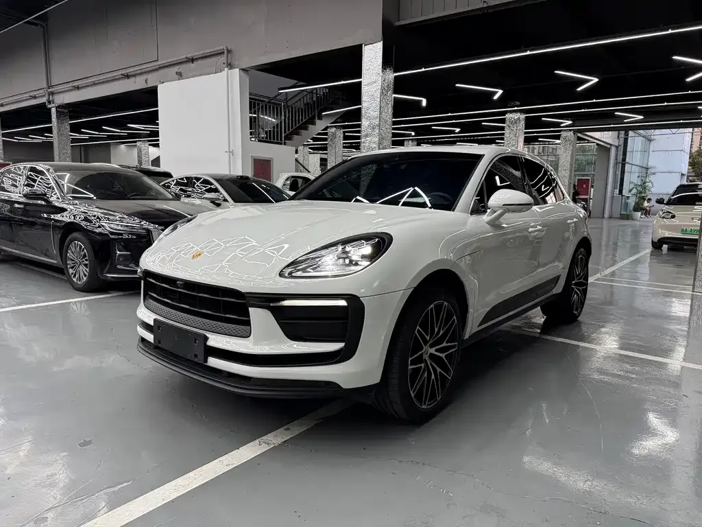 Porsche Macan — фото 1