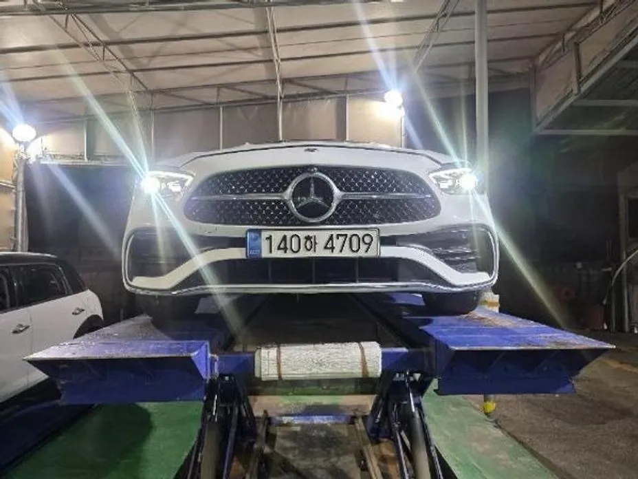 Mercedes-Benz C-Class C300 AMG Line 1