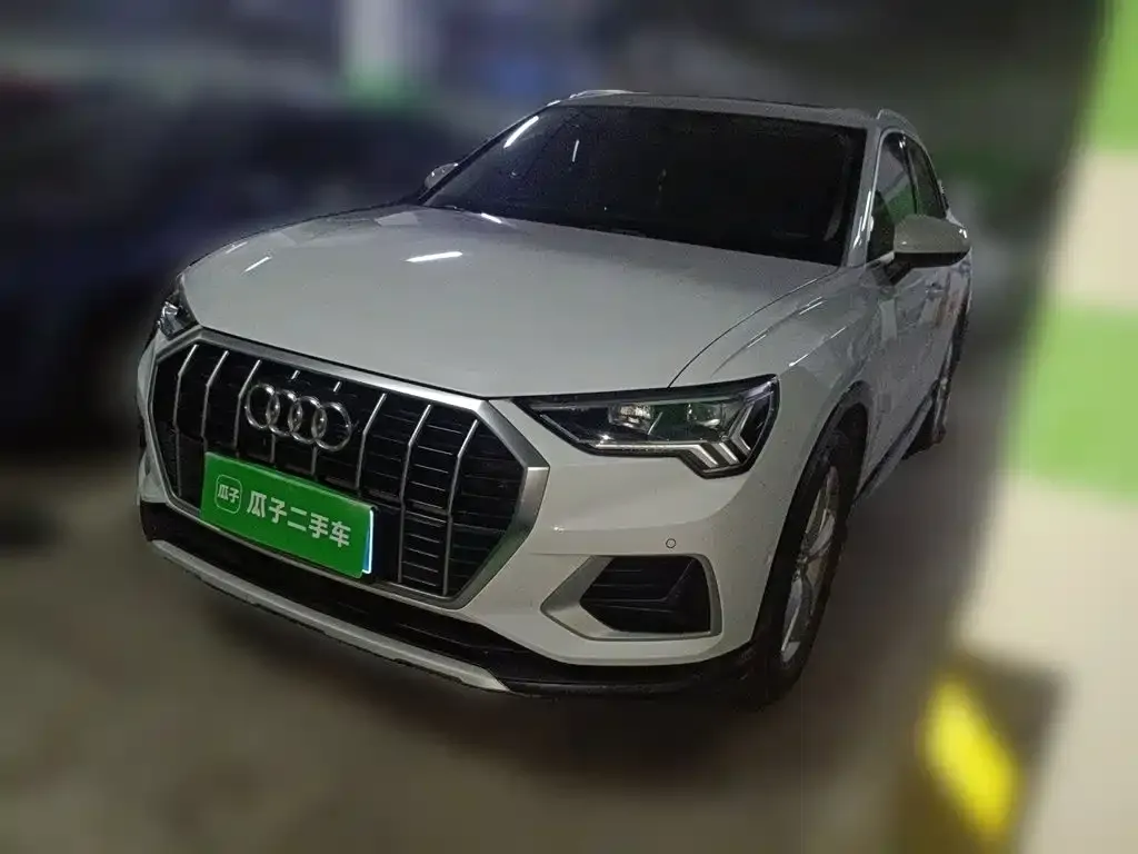 Audi Q3 — фото 1
