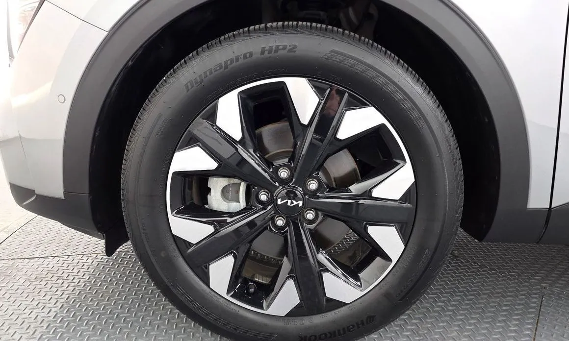 Kia Sportage — фото 9