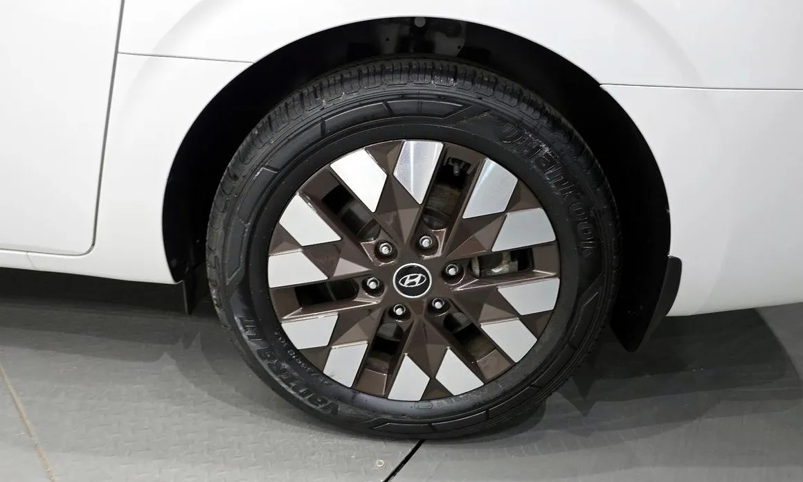 Hyundai Staria — фото 4