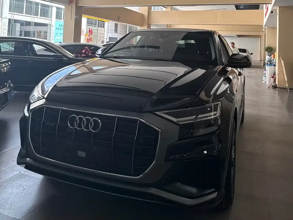 Audi Q8 — фото 4