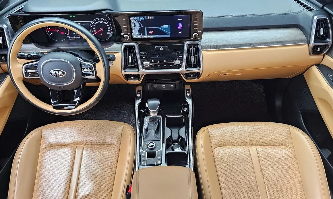 Kia Sorento — фото 8