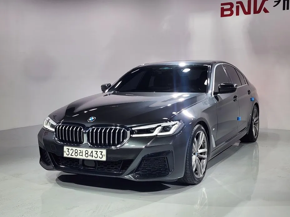 BMW 5-Series — фото 1