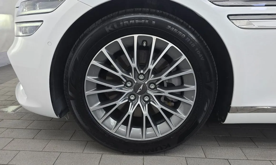 Genesis G80 — фото 10