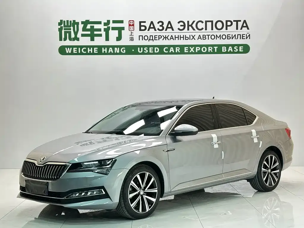 Skoda Superb — фото 1