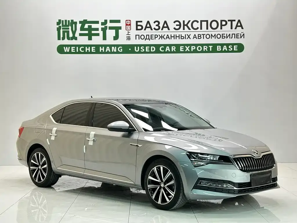 Skoda Superb — фото 7