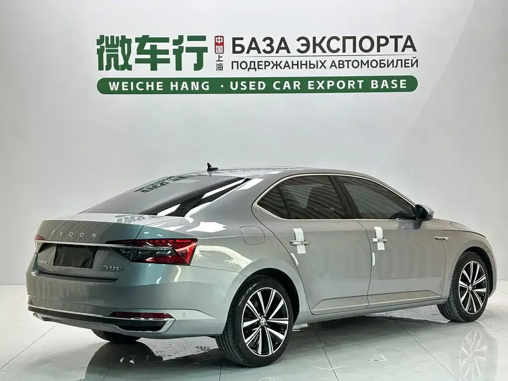 Skoda Superb — фото 4