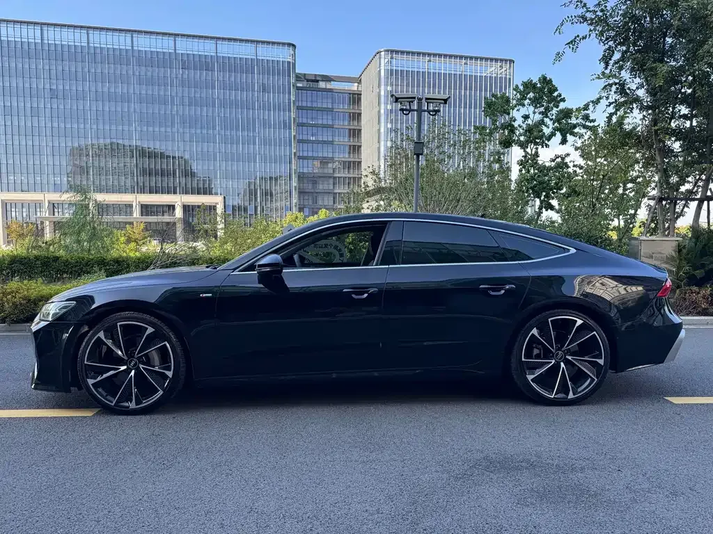 Audi A7 — фото 7