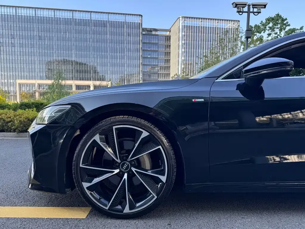Audi A7 — фото 10
