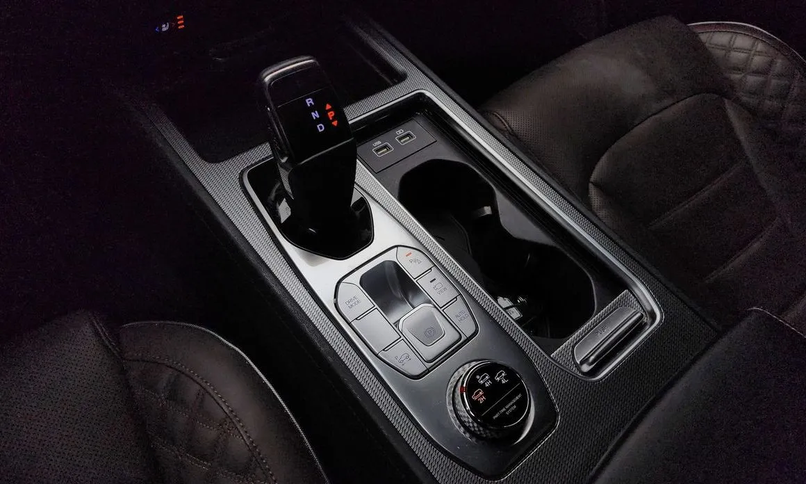 KG Mobility (Ssangyong) Rexton — фото 8