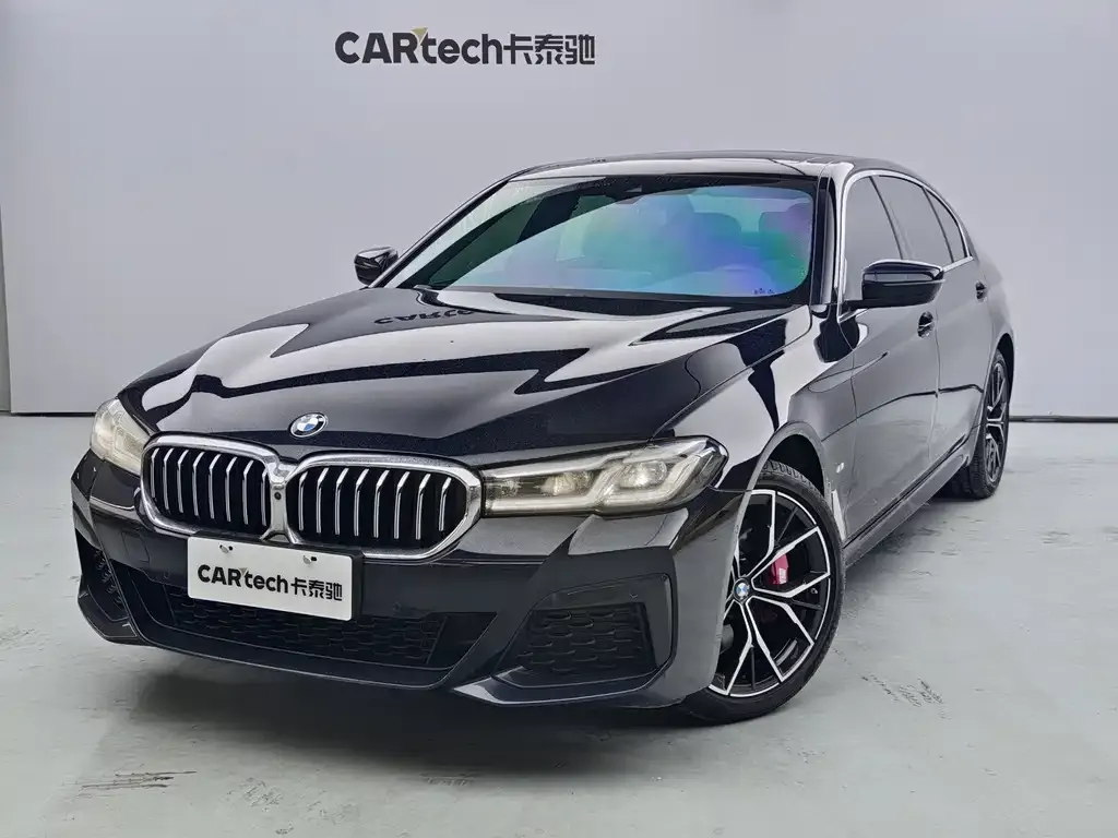 BMW 5 Series — фото 1