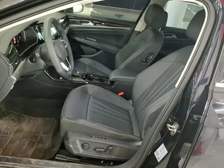Volkswagen Passat — фото 7