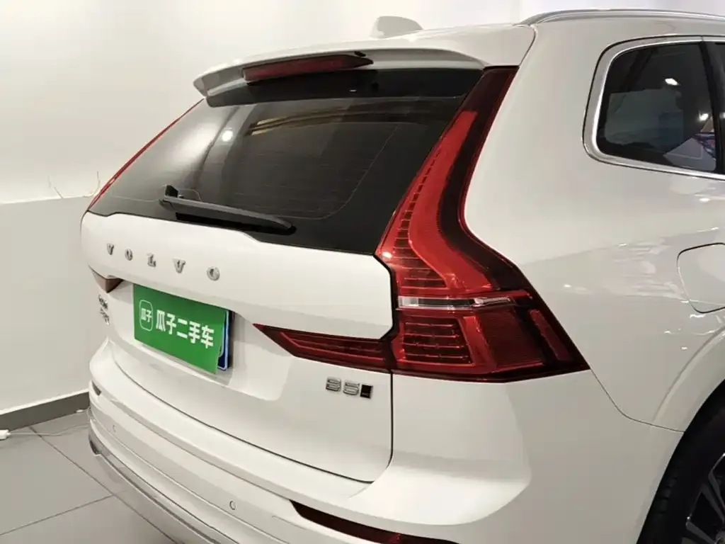 Volvo XC60 — фото 4