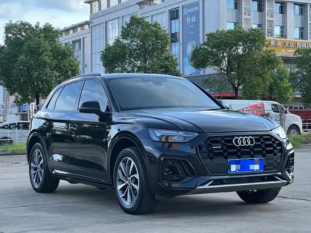 Audi Q5L — фото 4