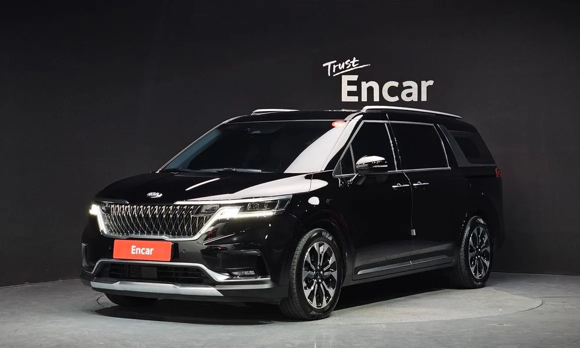 Kia Carnival — фото 1
