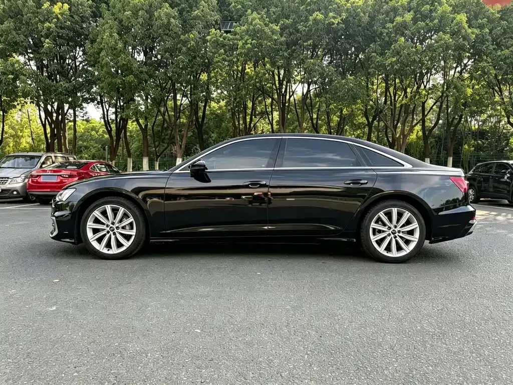 Audi A6L — фото 10