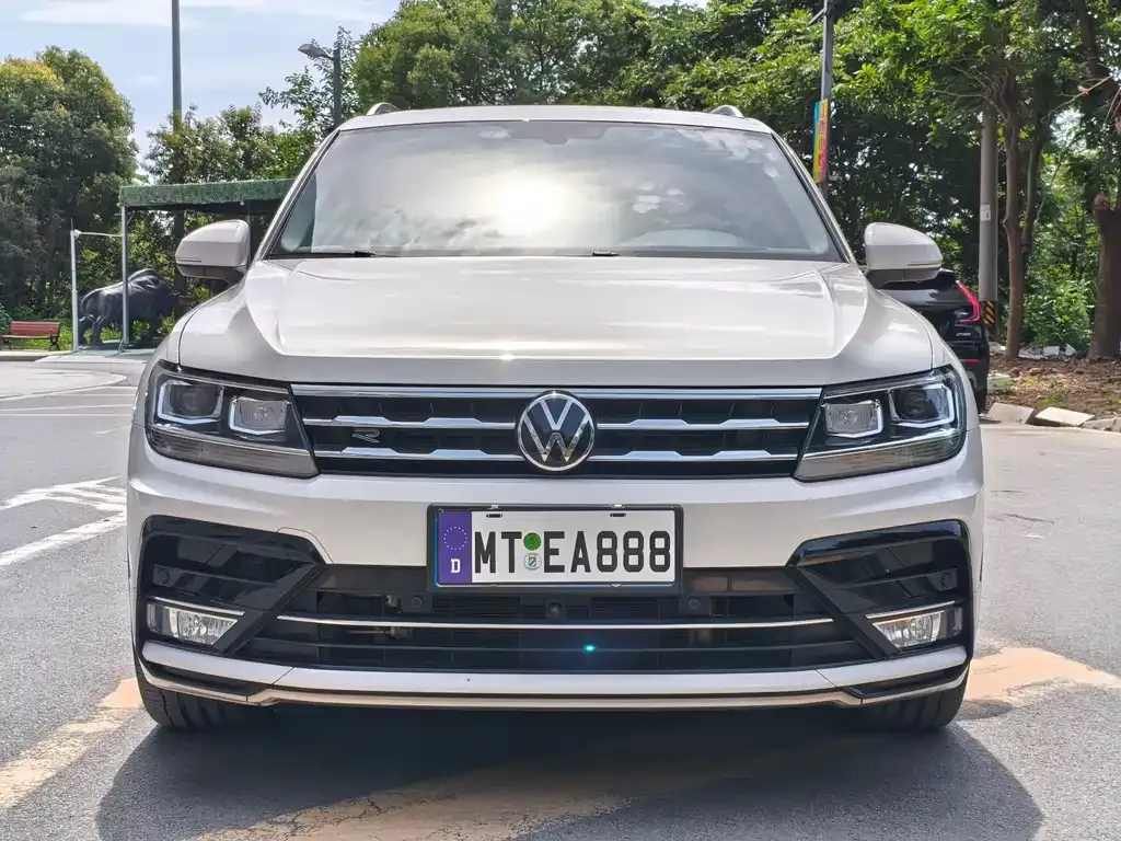 Volkswagen Tiguan L — фото 4