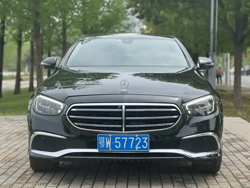 Mercedes-Benz E-Class — фото 10