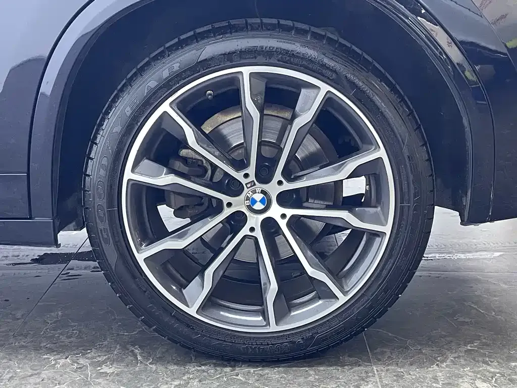 BMW X3 — фото 10
