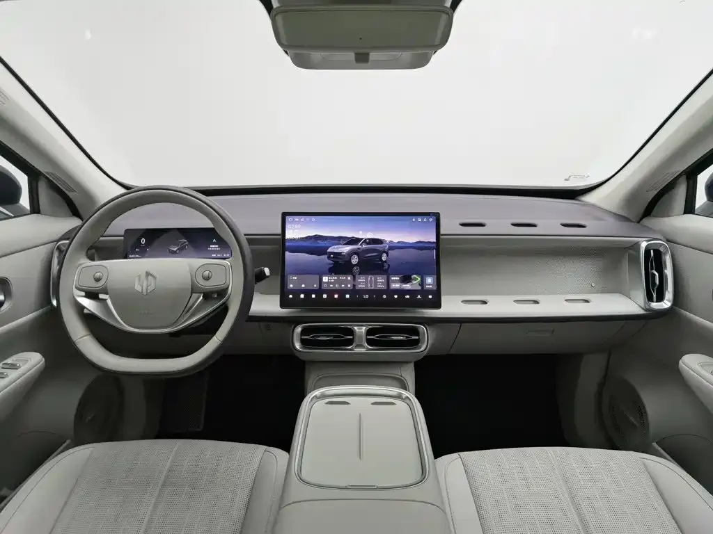 Leapmotor B10 — фото 10