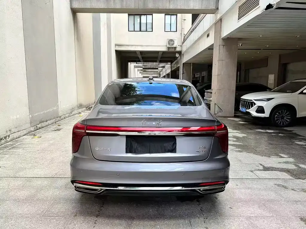 Hongqi H5 — фото 5