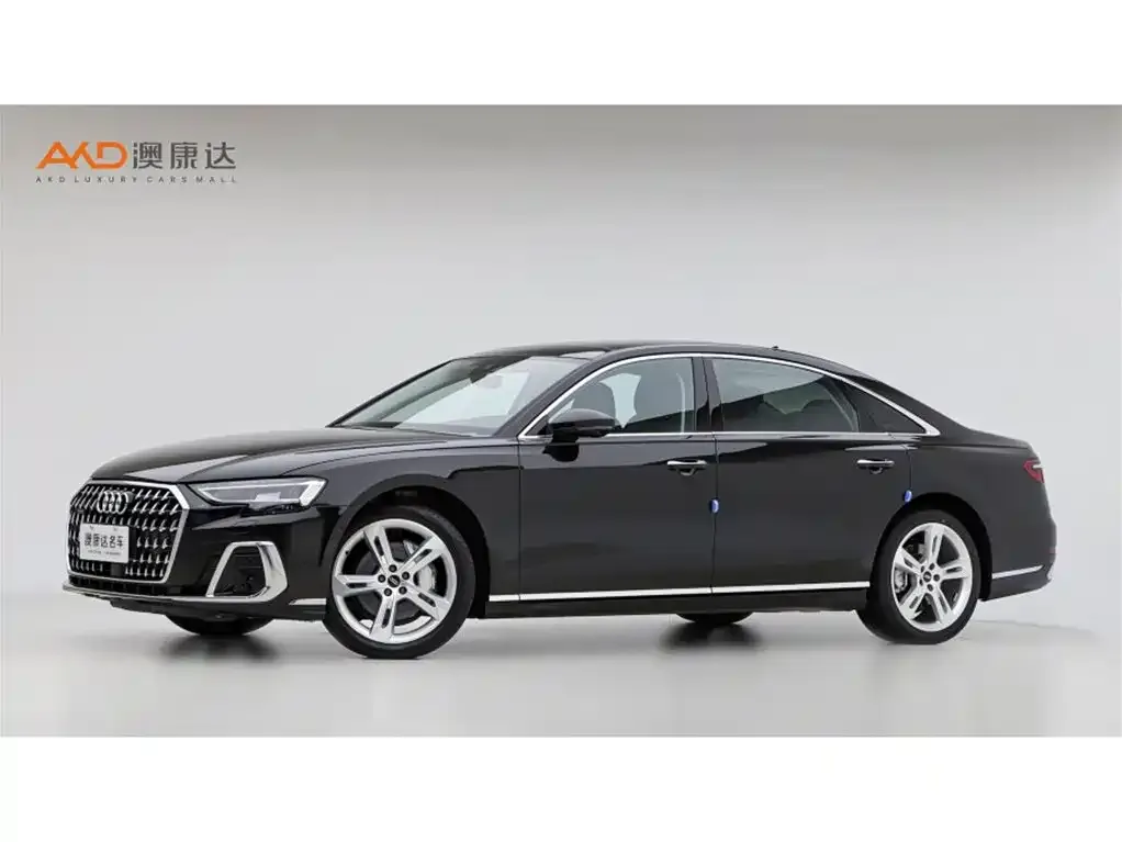 Audi A8 — фото 1