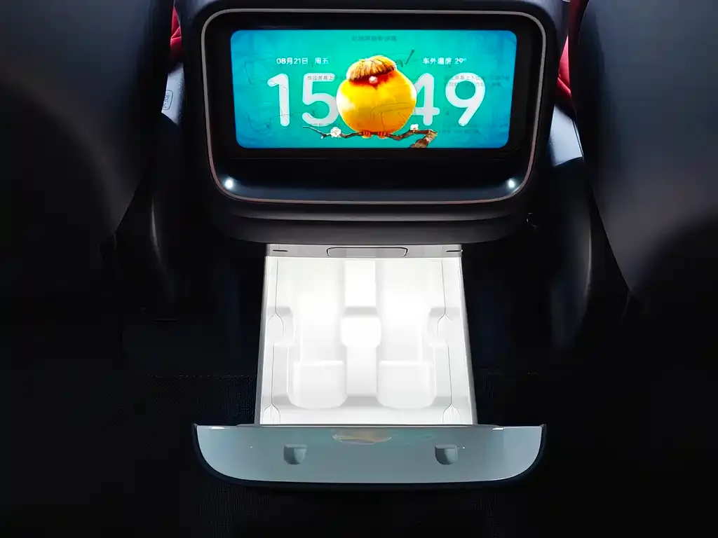 Xiaomi YU7 — фото 2
