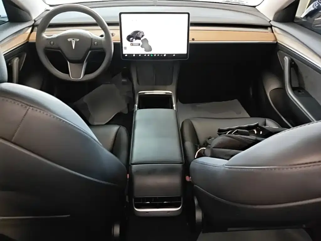 Tesla Model 3 — фото 5