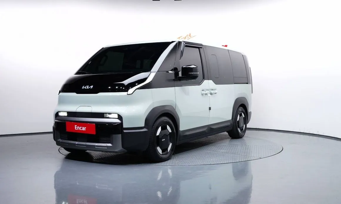Kia PV5 — фото 1