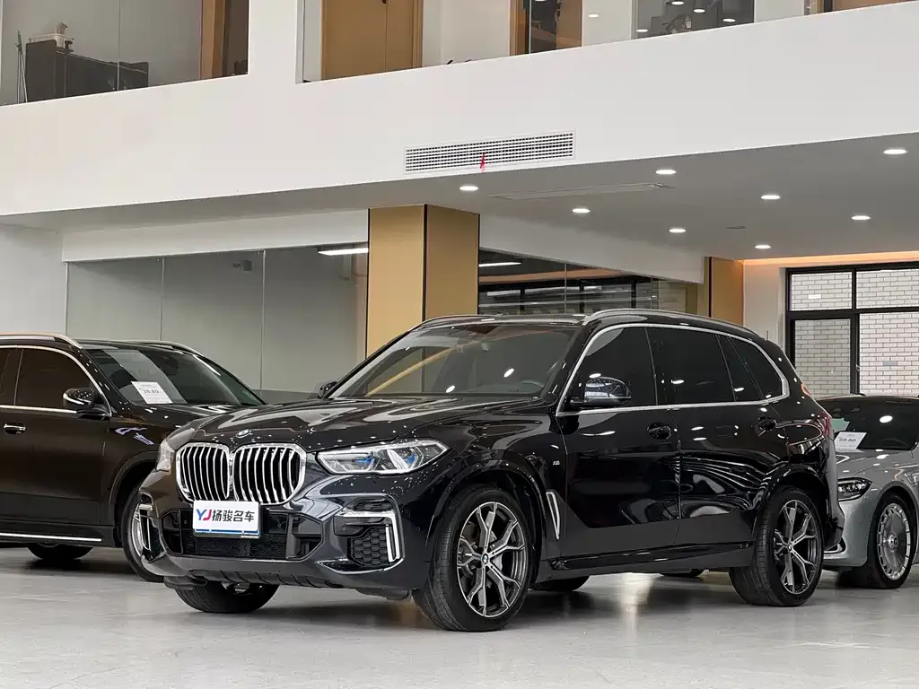 BMW X5 — фото 1