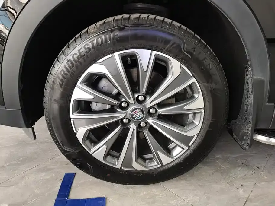 Buick Envision Plus — фото 3