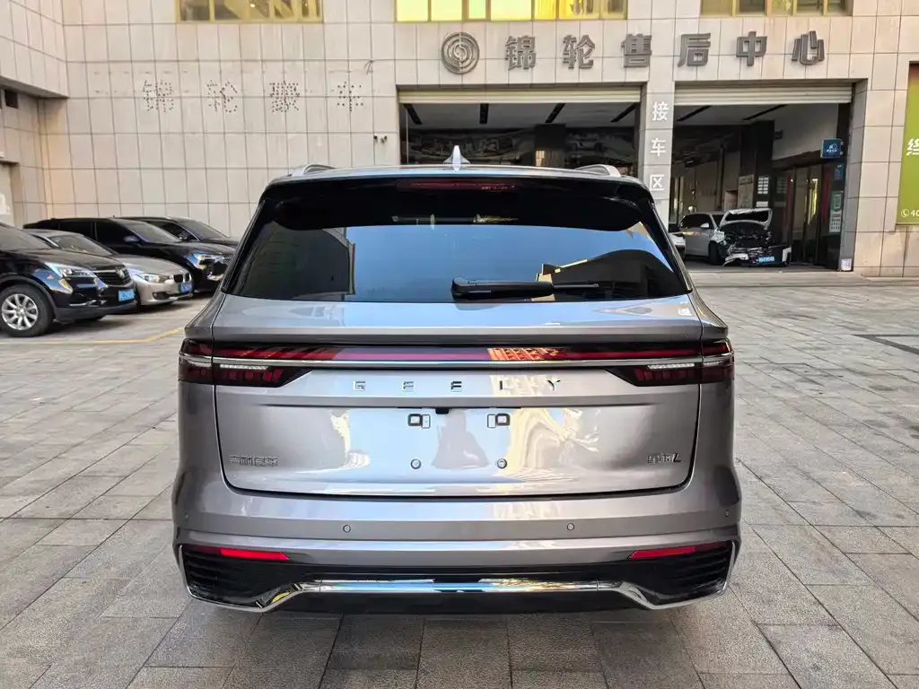 Geely Xingyue L — фото 9
