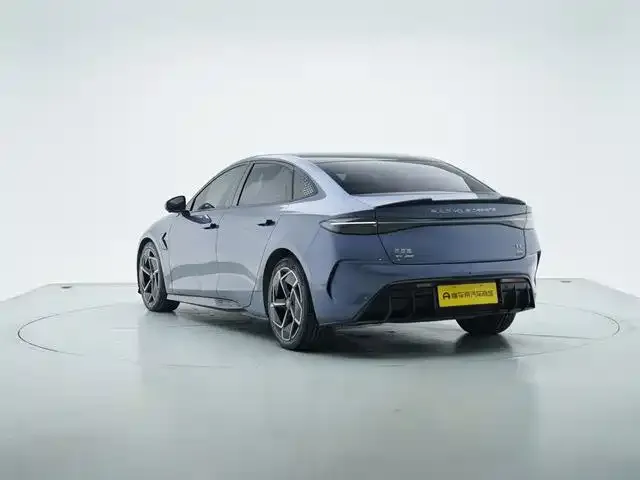 BYD Seal — фото 8