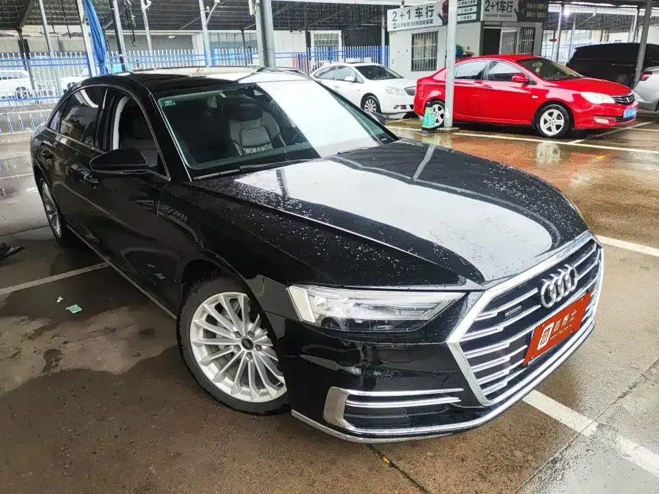 Audi A8 — фото 8