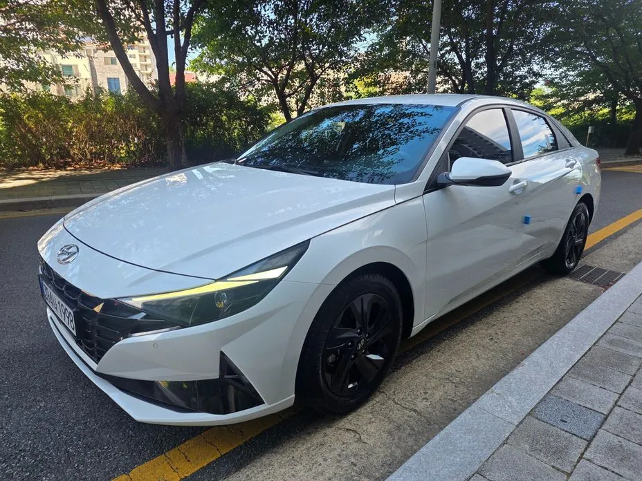 Hyundai AVANTE — фото 1
