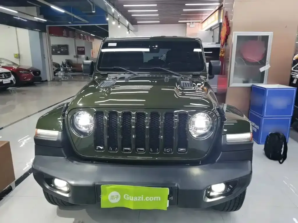 Jeep Wrangler — фото 8