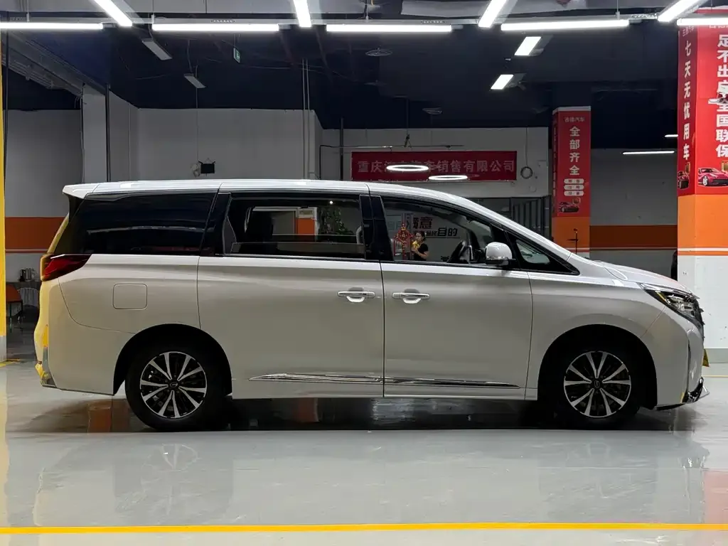 GAC Motor Trumpchi M8 — фото 8