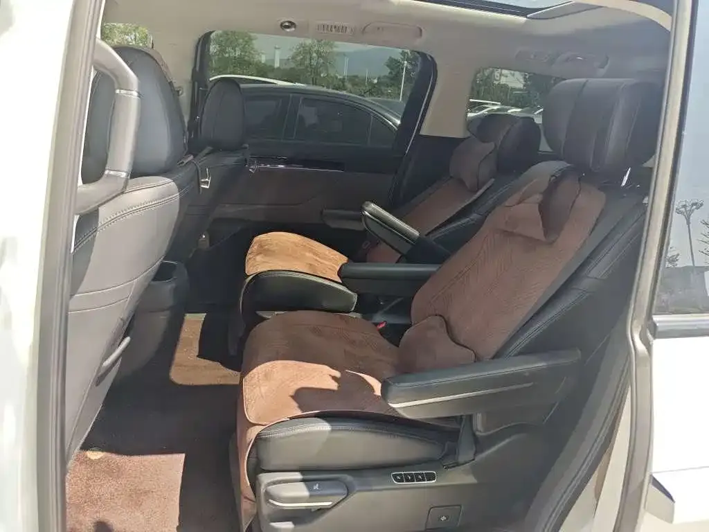 GAC Motor Trumpchi E8 — фото 3