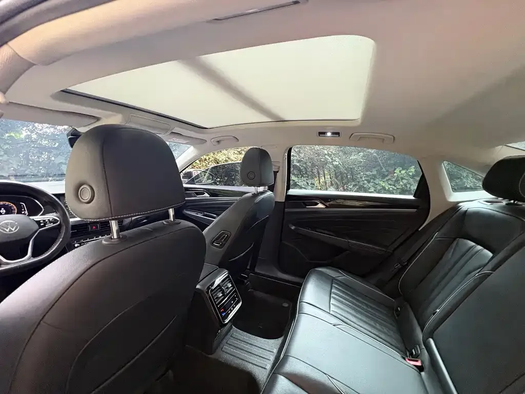 Volkswagen Passat — фото 10