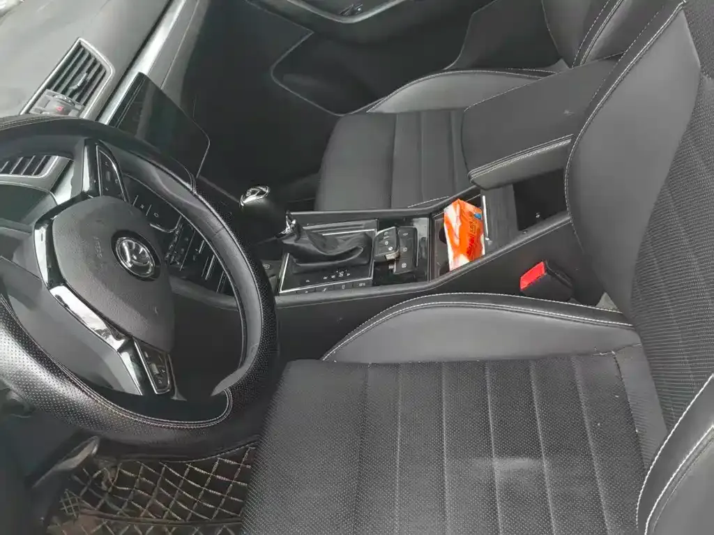 Skoda Superb — фото 2